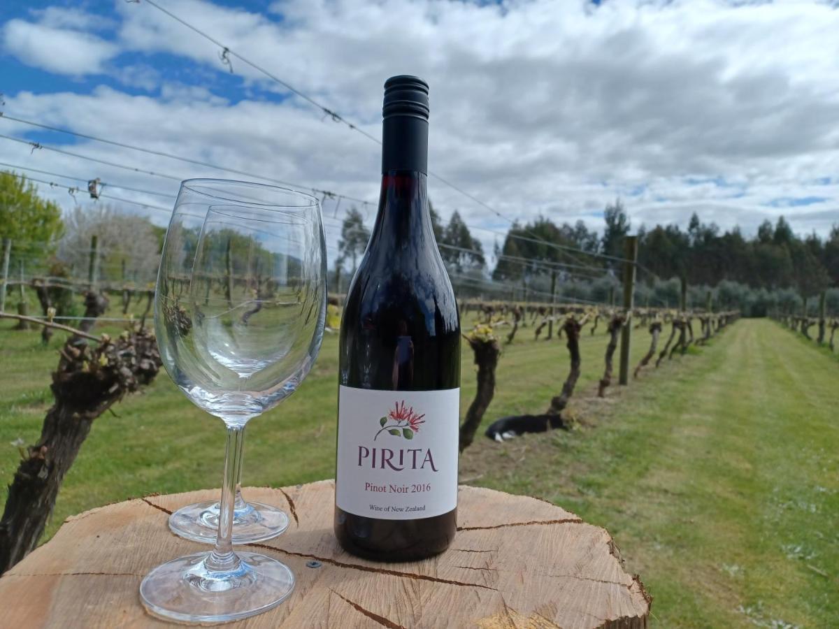 Pirita Vineyard Cottage. Upper Moutere Extérieur photo